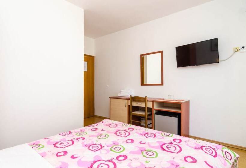 기본룸, Cina Apartments