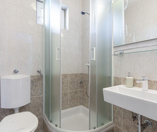 침실1개 아파트 발코니 바다 전망, Cina Apartments