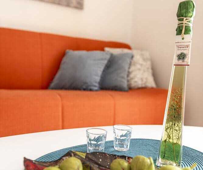Апартаменты 1 Спальня Вид на Море с Балконом, Cina Apartments
