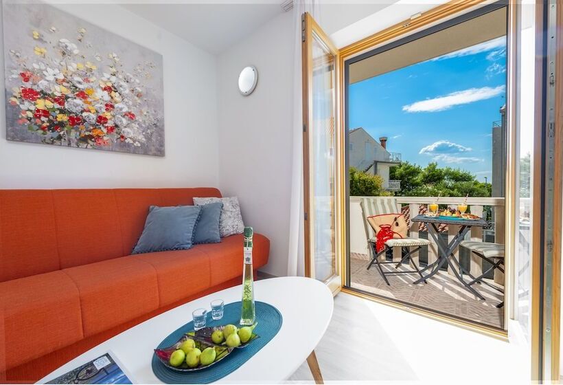 침실1개 아파트 발코니 바다 전망, Cina Apartments