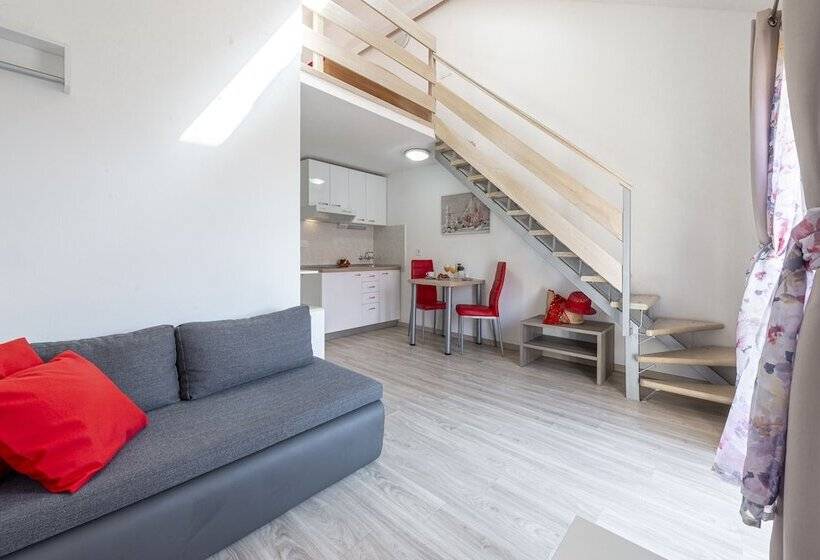 Студио Стандарт Вид на Море с Балконом, Cina Apartments