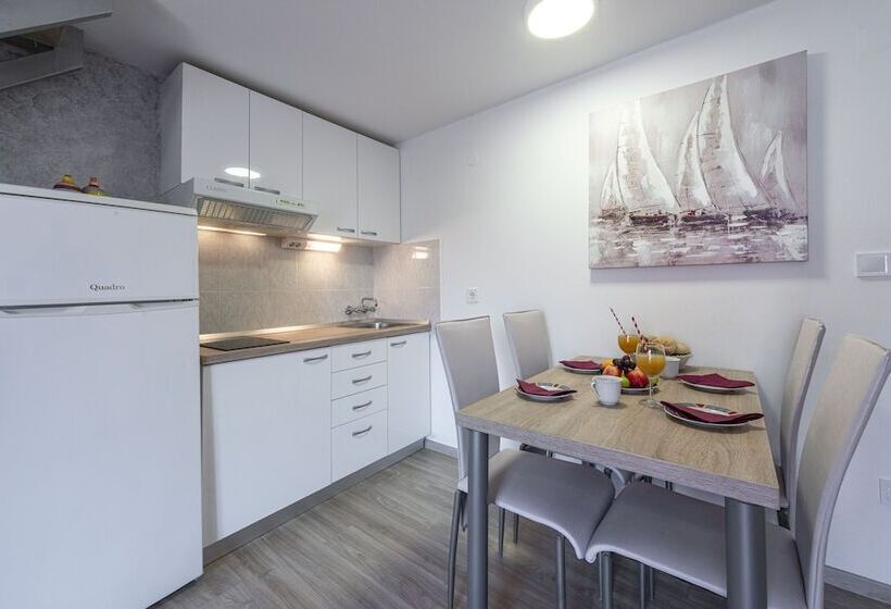 Апартаменты Superior 1 Спальня Вид на Море, Cina Apartments
