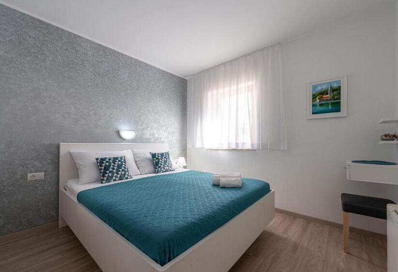 침실1개 아파트 발코니 바다 전망, Cina Apartments