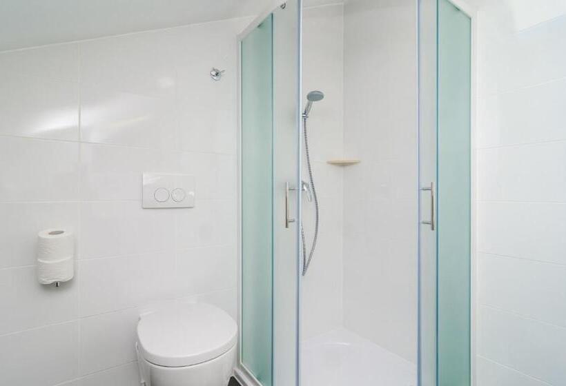 Comfort studio with sea view, Cina Apartments