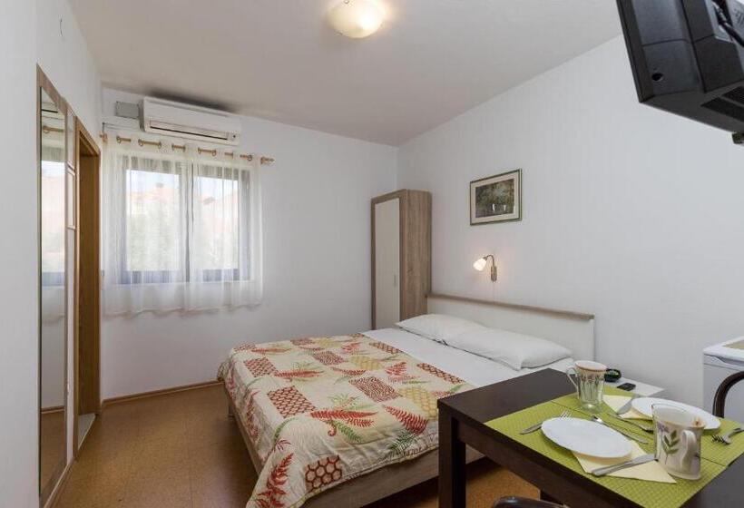 기본룸, Cina Apartments