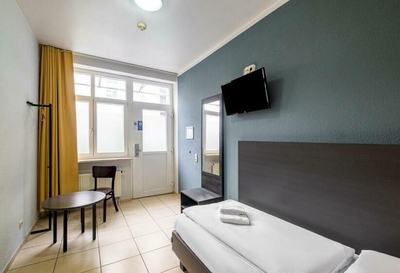 اتاق استاندارد یک نفره, a&o München Hauptbahnhof