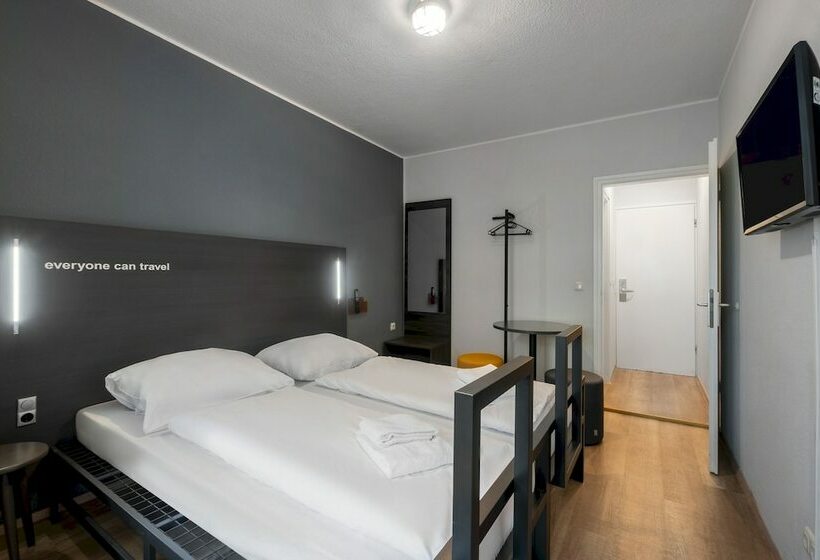 Номер Стандарт, a&o München Hauptbahnhof