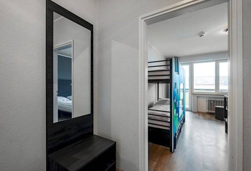 اتاق استاندارد چهار تخته, a&o München Hauptbahnhof