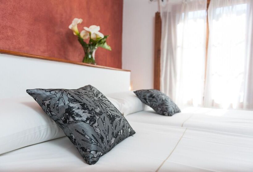 חדר סופריור, Can Simo