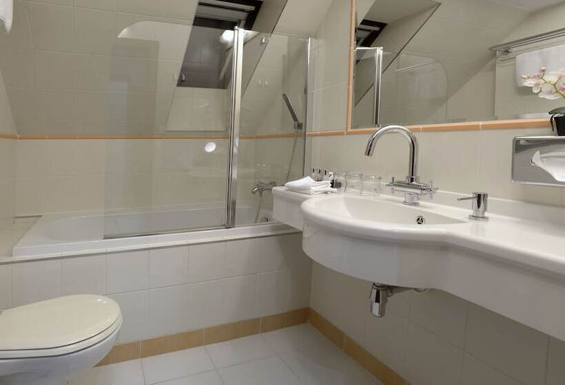 Deluxe Room, Grand