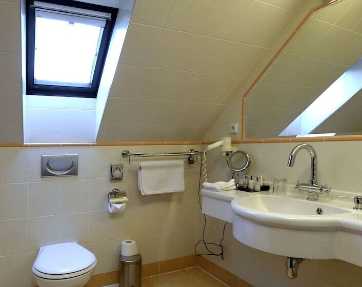 חדר דלוקס, Grand