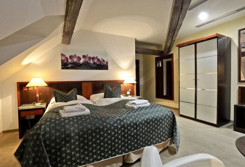 חדר דלוקס, Grand