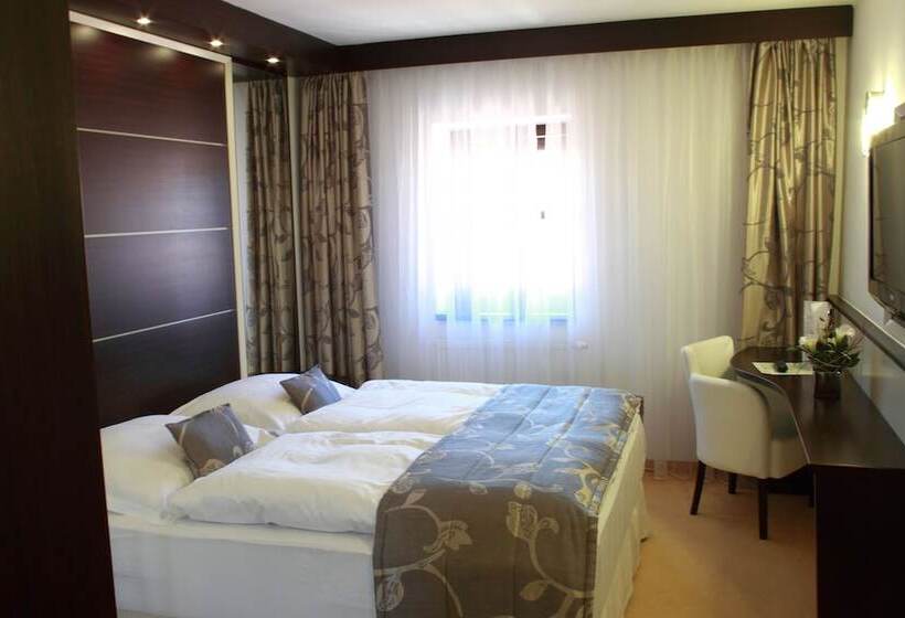 חדר סטנדרט, Grand