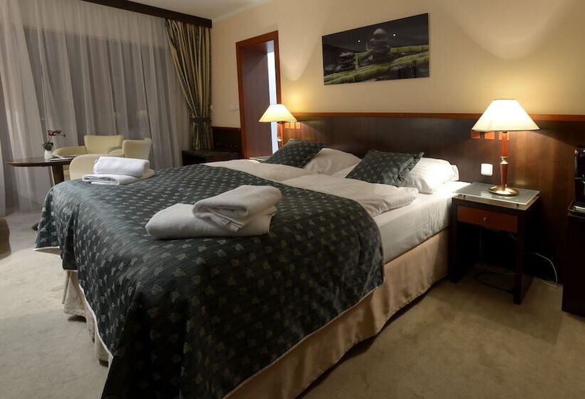 חדר דלוקס, Grand