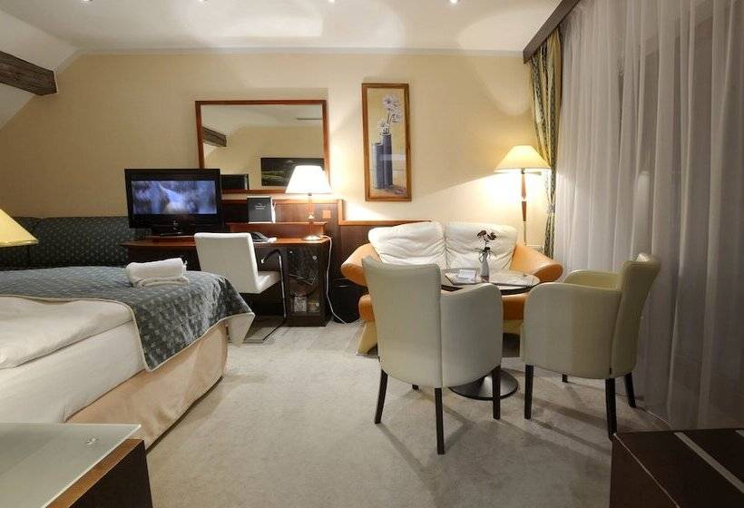 חדר דלוקס, Grand