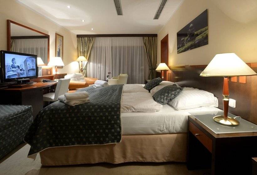 חדר דלוקס, Grand