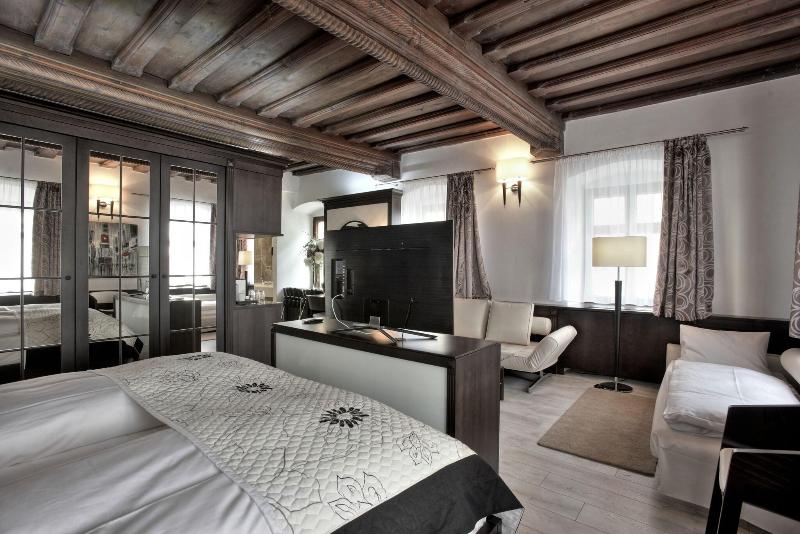 סוויטה דלוקס, Grand