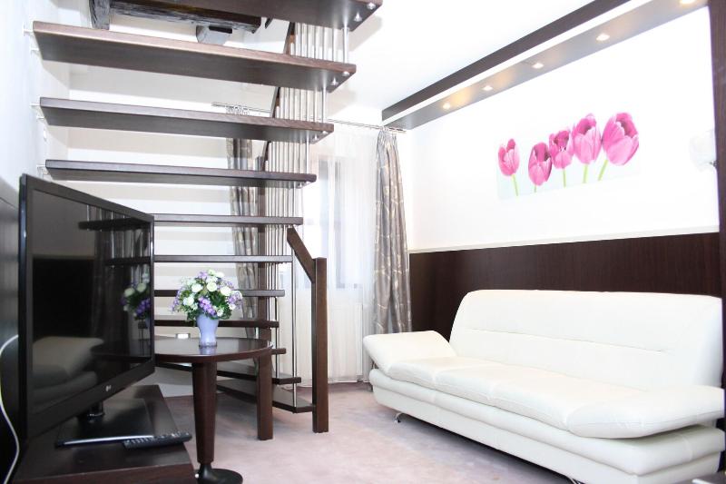 Duplex Suite, Grand