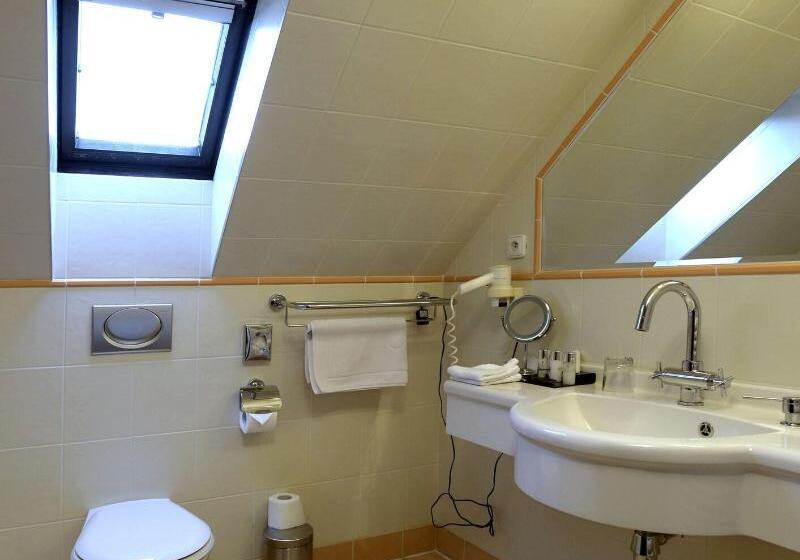 חדר דלוקס, Grand