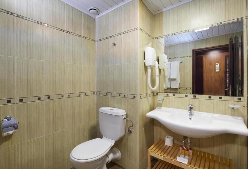 إستديو قياسى مزود بشرفة, Nobel Ultra All Inclusive Free Beach Access