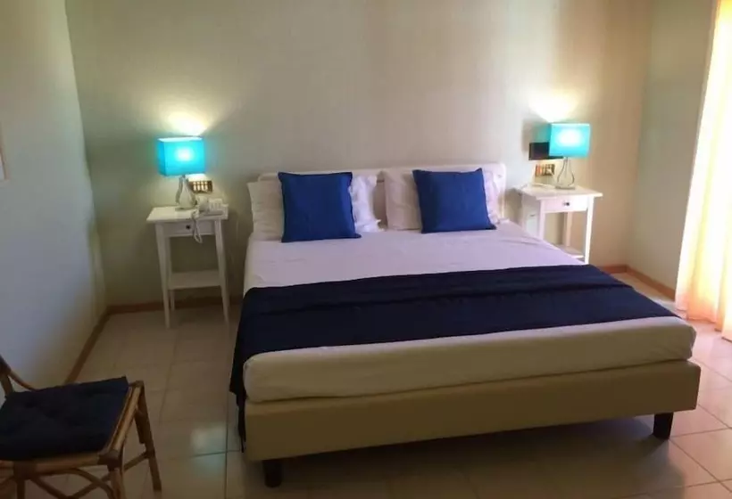 اتاق راحتی سه تخته, Paradise Beach Resort