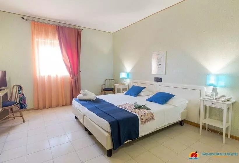 اتاق راحتی سه تخته, Paradise Beach Resort