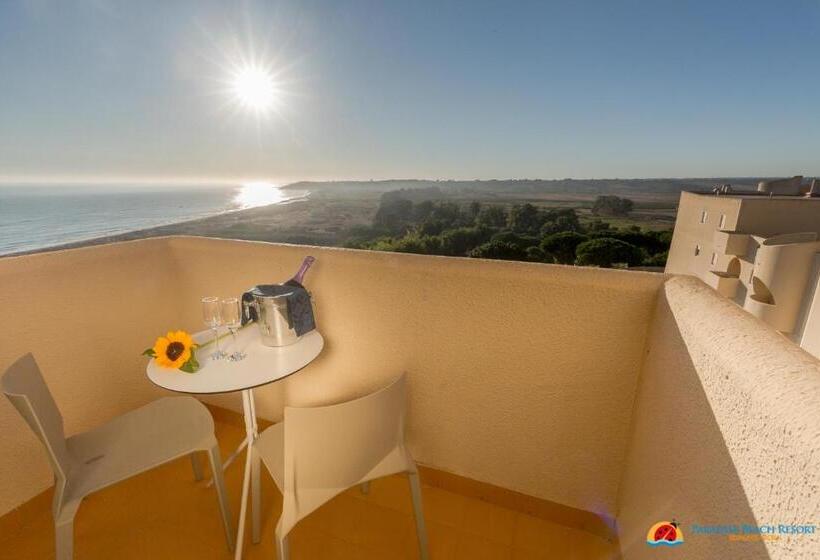 غرفة قياسية مطلّة علي البحر مزوَّدة بشُرفة, Paradise Beach Resort