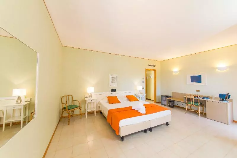 اتاق استاندارد با چشم‌انداز دریا, Paradise Beach Resort