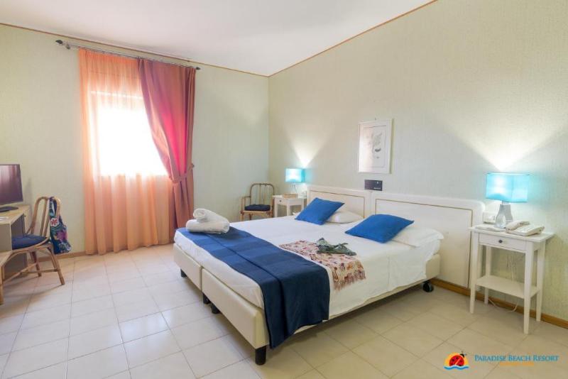 غرفة قياسية ثلاثية مزودة بشرفة, Paradise Beach Resort