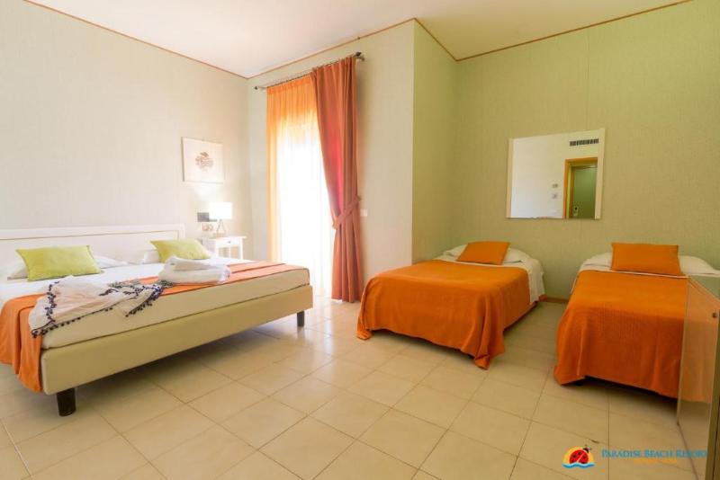 발코니가 있는 4인용 스탠다드 룸, Paradise Beach Resort