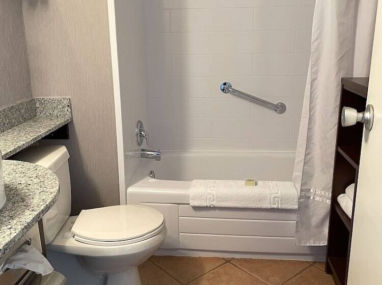 اتاق استاندارد با 2 تخت دوبل, Rodd Moncton