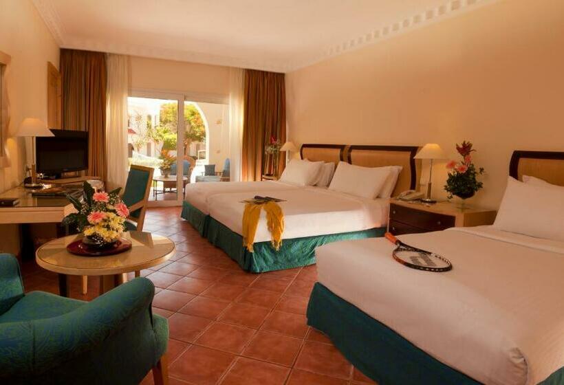 اتاق استاندارد سه تخته با چشم‌انداز باغ, Savoy Sharm El Sheikh