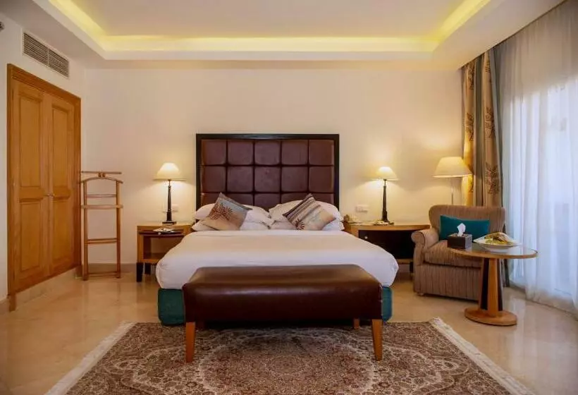 سوییت با چشم‌انداز باغ, Savoy Sharm El Sheikh