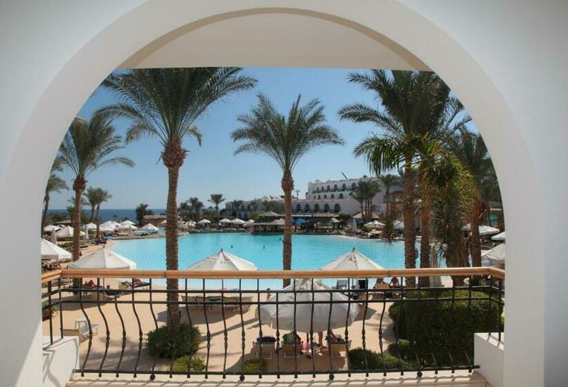 سوییت با چشم‌انداز استخر, Savoy Sharm El Sheikh