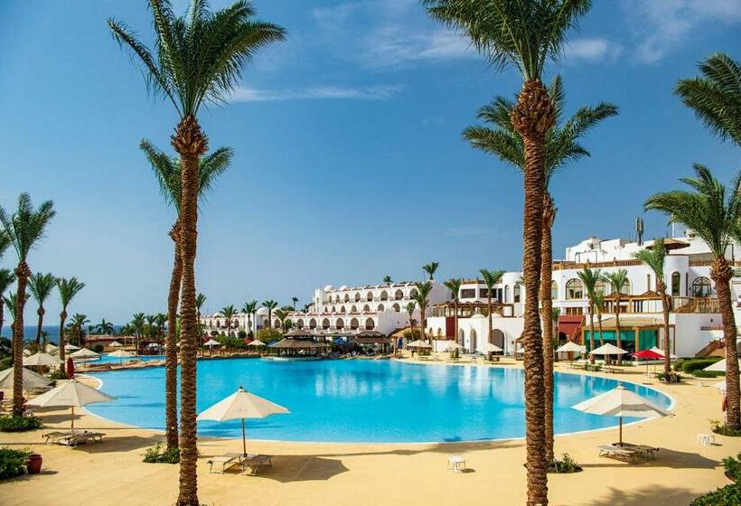 اتاق استاندارد با چشم‌انداز استخر, Savoy Sharm El Sheikh