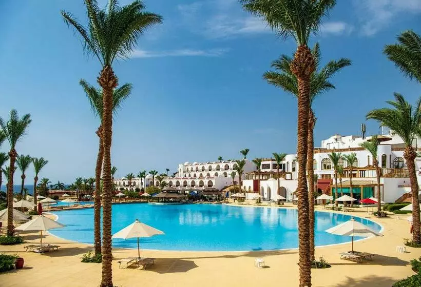 اتاق استاندارد با چشم‌انداز استخر, Savoy Sharm El Sheikh
