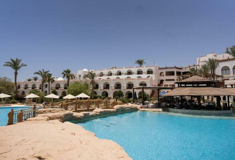 اتاق استاندارد با چشم‌انداز استخر, Savoy Sharm El Sheikh
