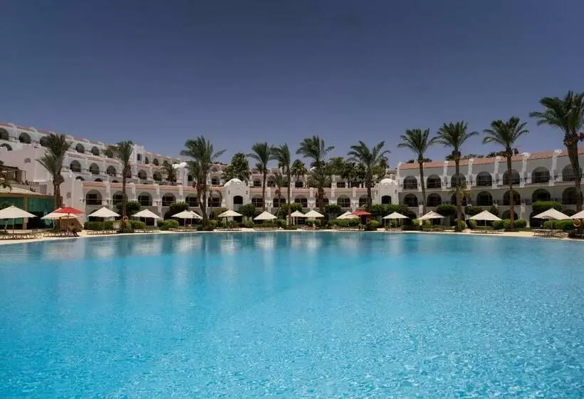 اتاق استاندارد با چشم‌انداز استخر, Savoy Sharm El Sheikh