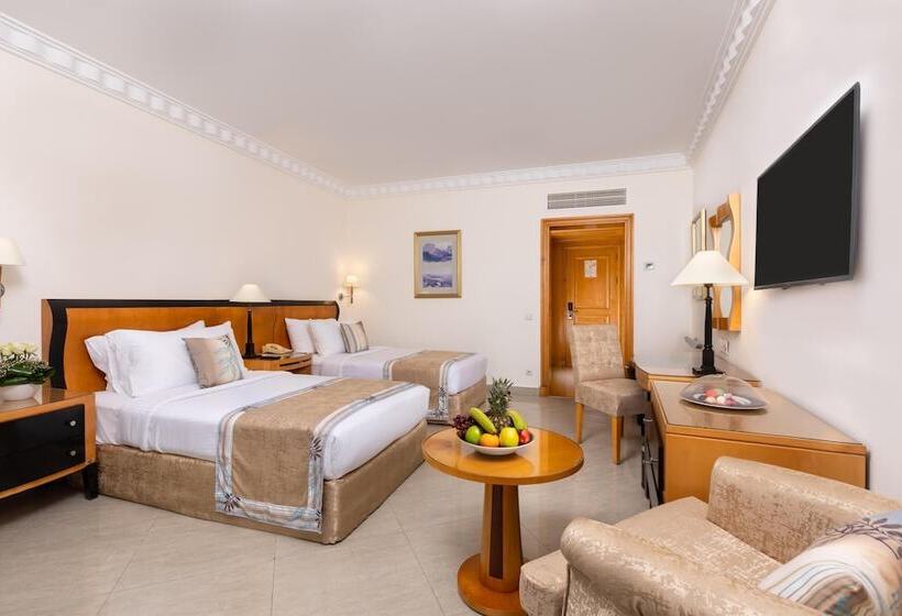 اتاق استاندارد با چشم‌انداز استخر, Savoy Sharm El Sheikh