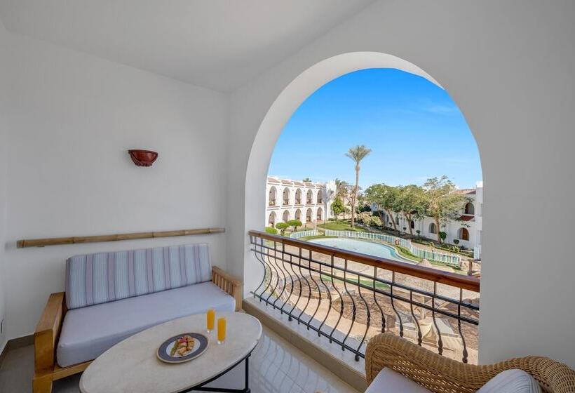 اتاق استاندارد سه تخته با چشم‌انداز باغ, Savoy Sharm El Sheikh