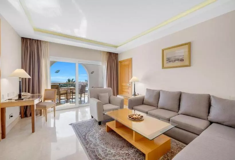 سوییت با چشم‌انداز استخر, Savoy Sharm El Sheikh