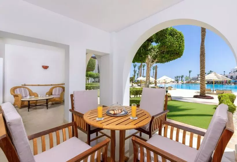 سوییت با چشم‌انداز استخر, Savoy Sharm El Sheikh