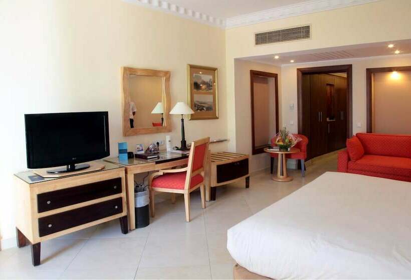 اتاق استاندارد سه تخته با چشم‌انداز باغ, Savoy Sharm El Sheikh