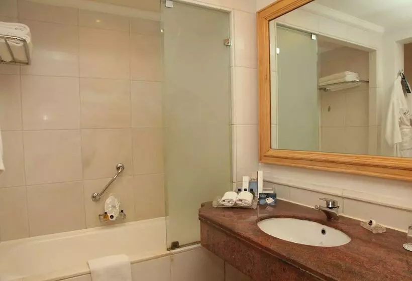 اتاق استاندارد با چشم‌انداز استخر, Savoy Sharm El Sheikh