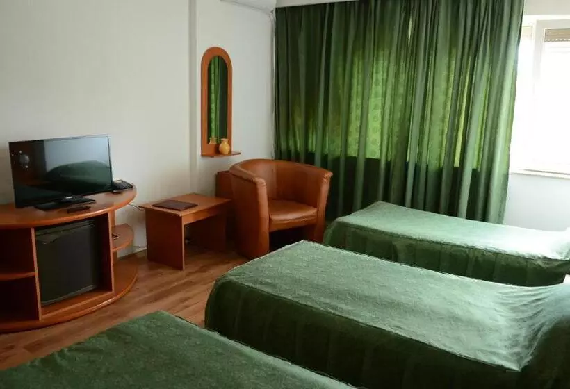 اتاق استاندارد سه نفره, Select
