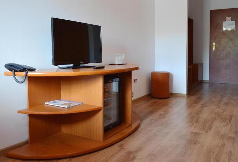 Номер Стандарт Трехместный, Select