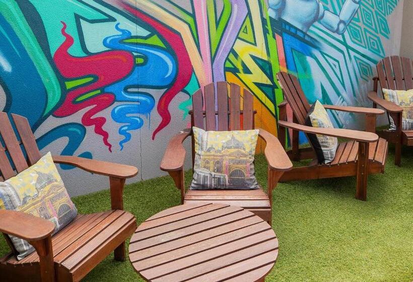 テラスつきの２ベッドルームアパートメント, Quality Apartments Melbourne Central