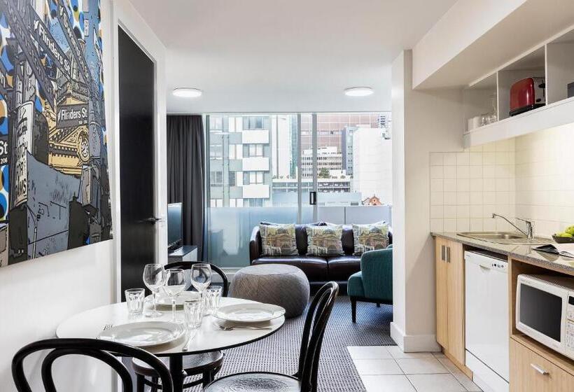 テラスつきの２ベッドルームアパートメント, Quality Apartments Melbourne Central