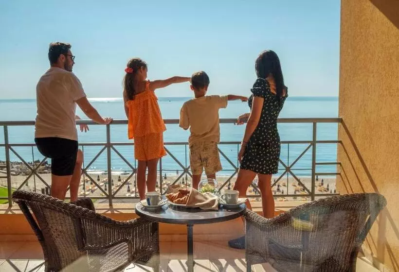 اتاق استاندارد با بالکن و چشم‌انداز دریا, Hvd Riviera Beach