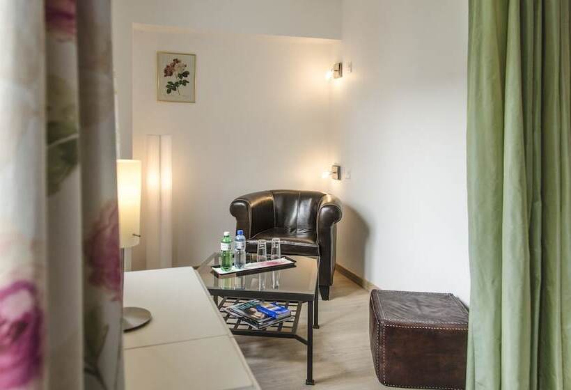 高级大房间, Auberge De Dully